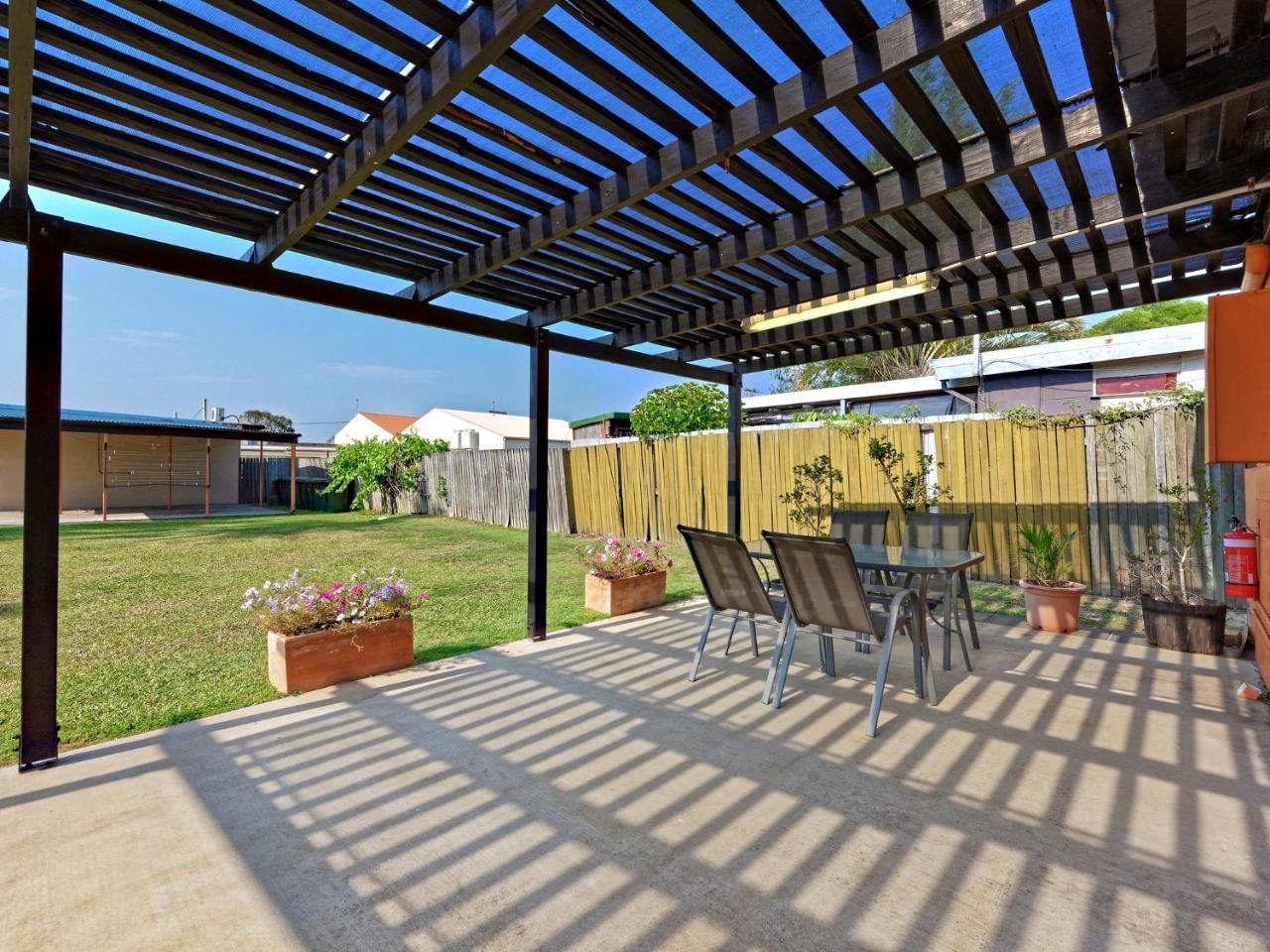 Riviera Motel Bundaberg Kültér fotó